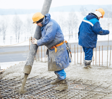 در حال بتن ریزی استاندارد در شیراز